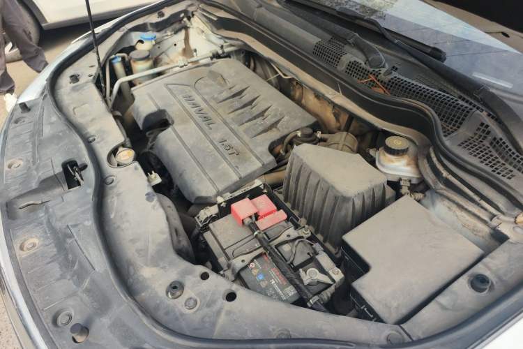 Used Haval H6 2018 Red-Label Sport Version 1.5T Manual Two-Wheel Drive Elite Model Engine Bay Left