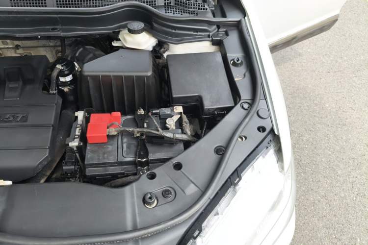 Used Haval H6 2018 Red-Label Sport Edition 1.5T Automatic Two-Wheel Drive Elite Model Engine Bay Left
