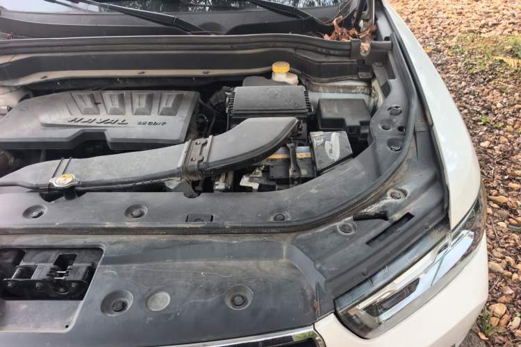 Used Haval H6 2018 Red-Label 1.5T Automatic Luxury Model Engine Bay Left