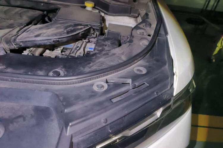 Used Haval H6 2018 Red-Label 1.5T Automatic Luxury Model Engine Bay Left