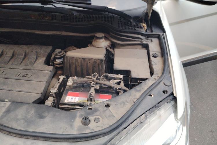 Used Haval H6 2018 Red-Label Sport Version 1.5T Manual Two-Wheel Drive Elite Model Engine Bay Left