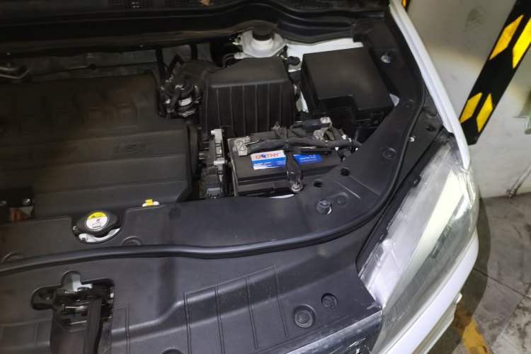 Used Haval H6 2018 Red-Label Sport Version 1.5T Manual Two-Wheel Drive Elite Model Engine Bay Left