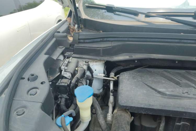 Used Haval H6 2018 Blue-Label 1.5T Automatic Luxury Model Engine Bay Right