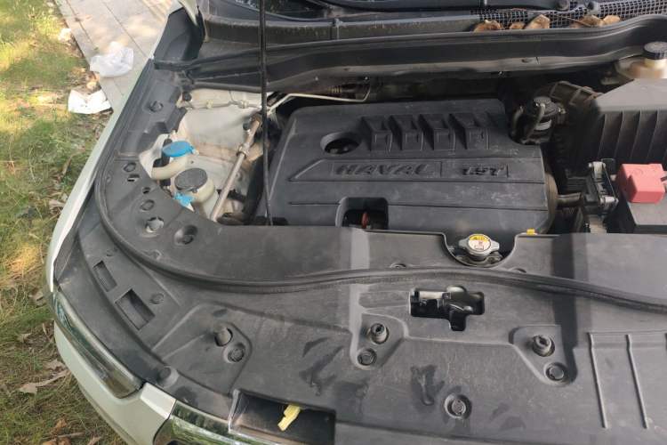 Used Haval H6 2018 Sport Edition 1.5T Automatic Two-Wheel Drive Elite Model China V Standard Engine Bay Right