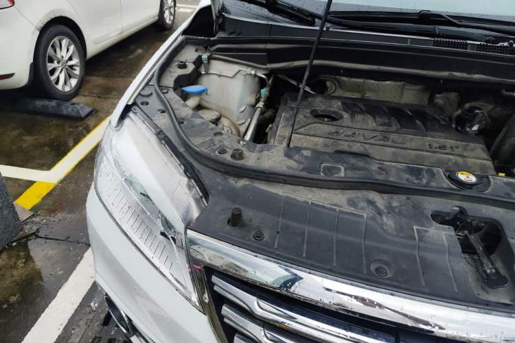 Used Haval H6 2018 Red-Label Sport Version 1.5T Manual Two-Wheel Drive Elite Model Engine Bay Right