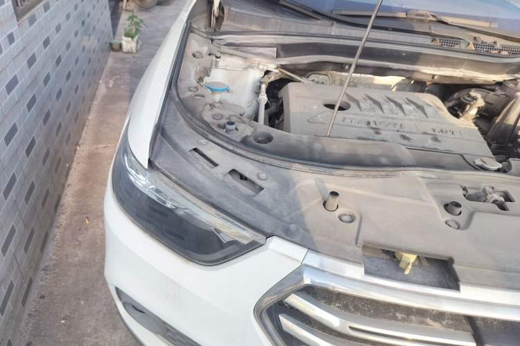 Used Haval H6 2018 Sport Edition 1.5T Automatic Two-Wheel Drive Elite Model China V Standard Engine Bay Right