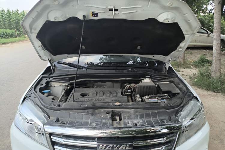 Used Haval H6 2018 Sport Edition 1.5T Automatic Two-Wheel Drive Elite Model China V Standard Engine Bay