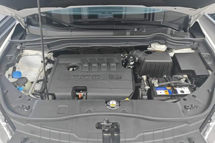 Used Haval H6 2018 Sport Edition 1.5T Automatic Two-Wheel Drive Elite Model China V Standard Engine Bay