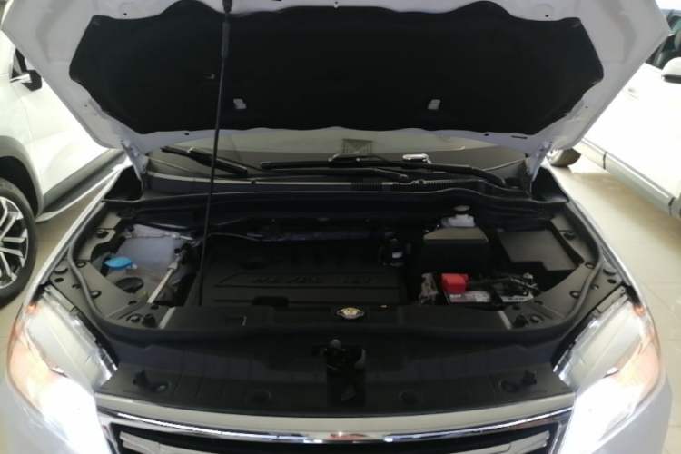 Used Haval H6 2018 Sport Edition 1.5T Automatic Two-Wheel Drive Elite Model China V Standard Engine Bay
