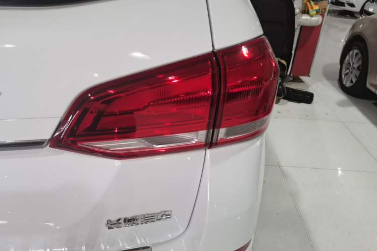 Used Haval H6 2018 Blue Label Sport Edition 1.5T Automatic Two-Wheel Drive Elite Model Exterior 3