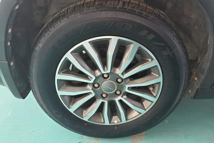 Used Haval H6 2018 Red-Label Sport Version 1.5T Manual Two-Wheel Drive Elite Model Exterior 5
