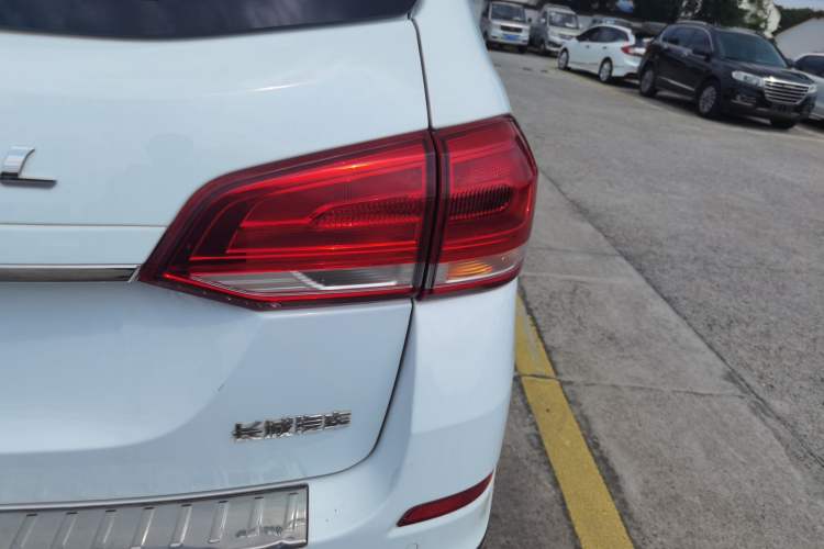 Used Haval H6 2018 Blue Label Sport Edition 1.5T Automatic Two-Wheel Drive Elite Model Exterior 6