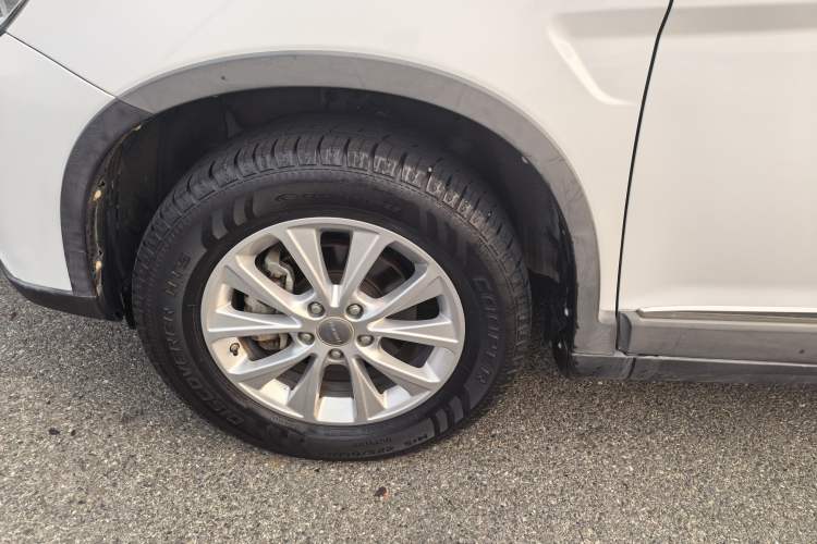 Used Haval H6 2018 Red-Label Sport Version 1.5T Manual Two-Wheel Drive Elite Model Exterior 7