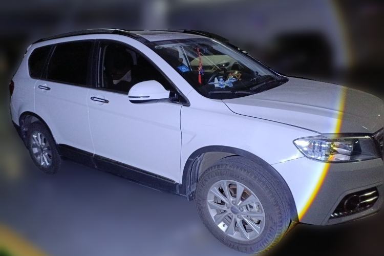 Used Haval H6 2018 Red-Label Sport Edition 1.5T Automatic Two-Wheel Drive Elite Model Front Right 45 Deg