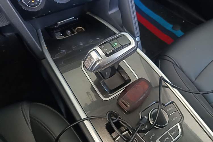 Used Haval H6 2018 Blue Label Sport Edition 1.5T Automatic Two-Wheel Drive Elite Model Gear Lever