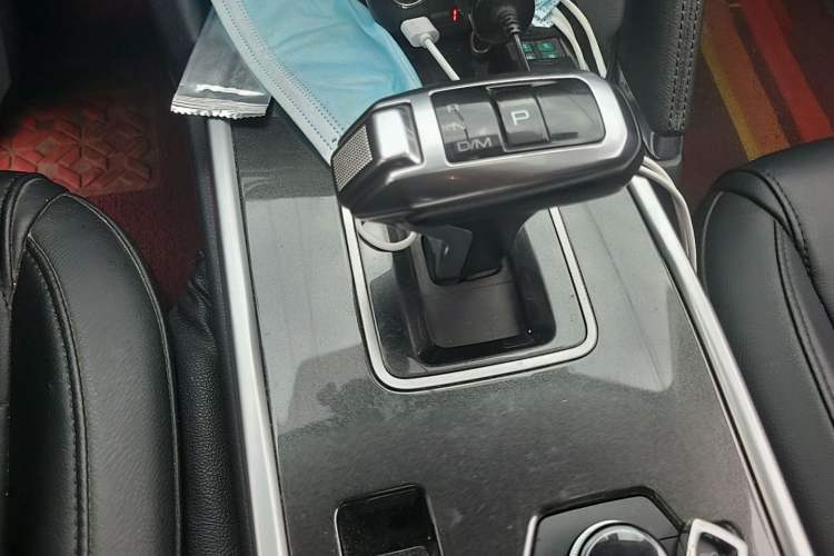 Used Haval H6 2018 Red-Label Sport Edition 1.5T Automatic Two-Wheel Drive Elite Model Gear Lever