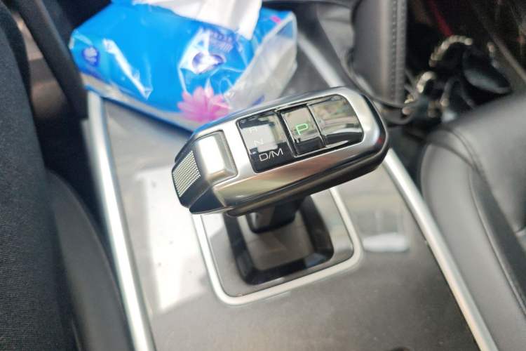 Used Haval H6 2018 Red-Label Sport Edition 1.5T Automatic Two-Wheel Drive Elite Model Gear Lever
