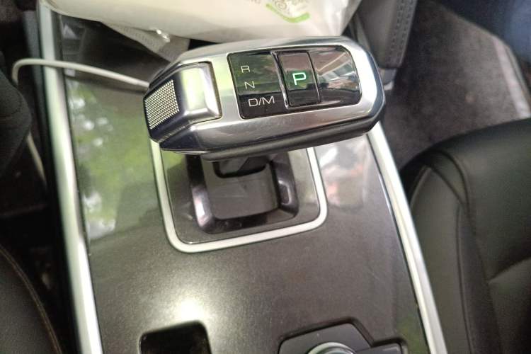Used Haval H6 2018 Red-Label Sport Edition 1.5T Automatic Two-Wheel Drive Elite Model Gear Lever
