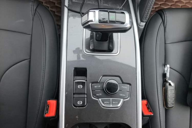 Used Haval H6 2018 Sport Edition 1.5T Automatic Two-Wheel Drive Elite Model China V Standard Gear Lever