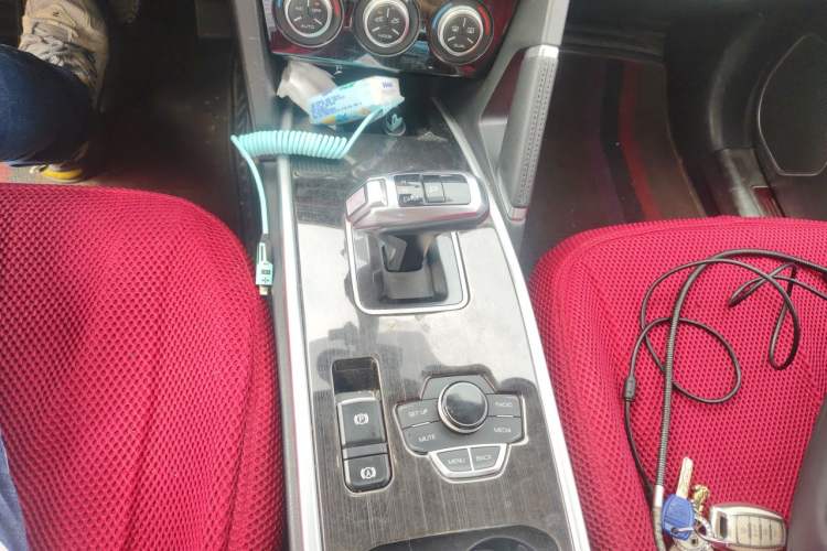 Used Haval H6 2018 Red-Label Sport Edition 1.5T Automatic Two-Wheel Drive Elite Model Gear Lever