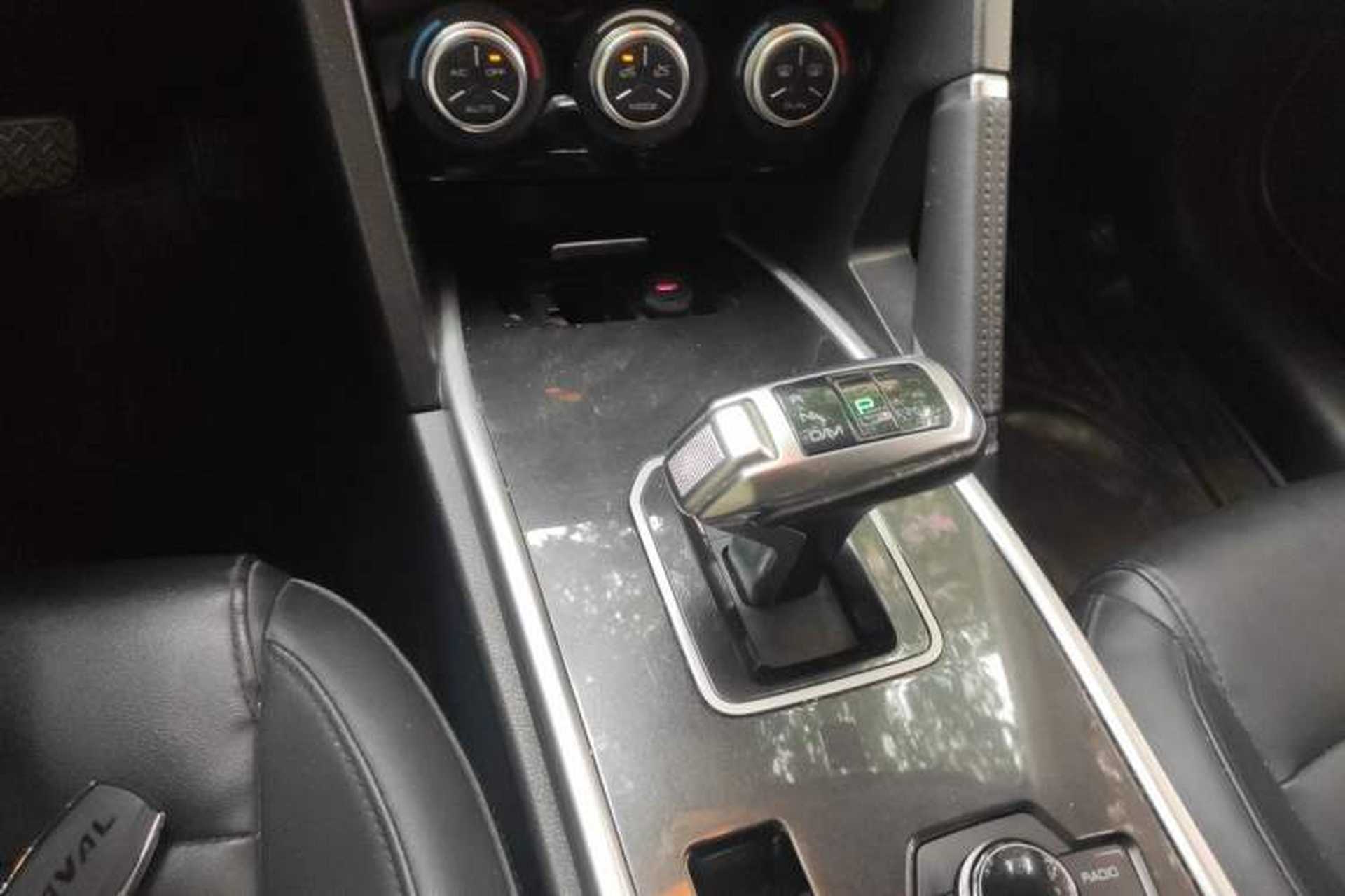 Used Haval H6 2018 Blue Label Sport Edition 1.5T Automatic Two-Wheel Drive Elite Model Gear Lever
