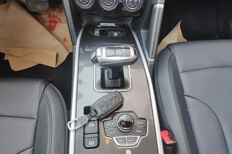 Used Haval H6 2018 Sport Edition 1.5T Automatic Two-Wheel Drive Elite Model China V Standard Gear Lever