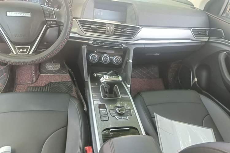 Used Haval H6 2018 Sport Edition 1.5T Automatic Two-Wheel Drive Elite Model China V Standard Gear Lever