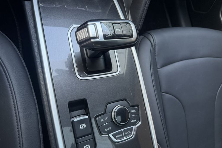 Used Haval H6 2018 Sport Edition 1.5T Automatic Two-Wheel Drive Elite Model China V Standard Gear Lever