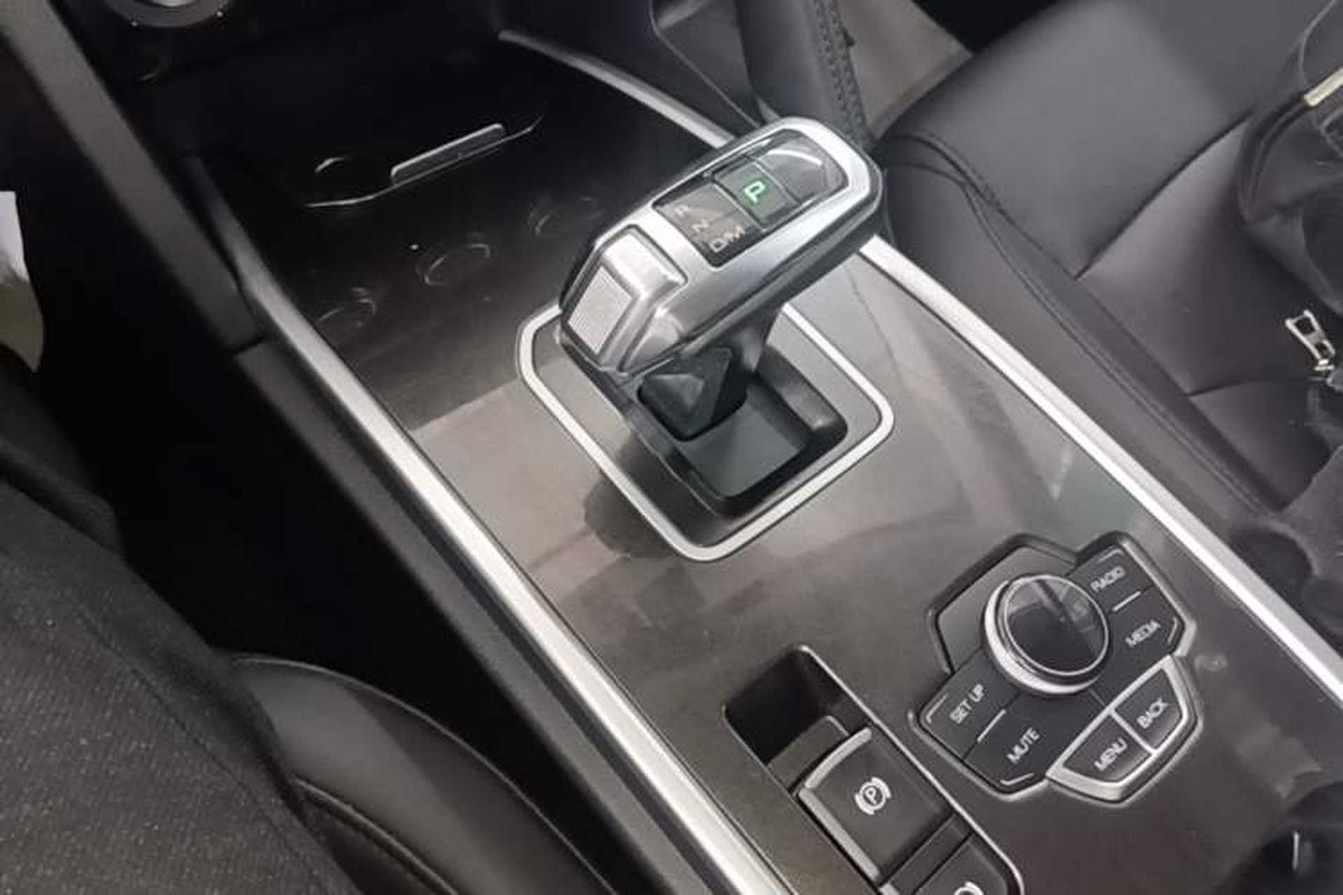 Used Haval H6 2018 Blue Label Sport Edition 1.5T Automatic Two-Wheel Drive Elite Model Gear Lever