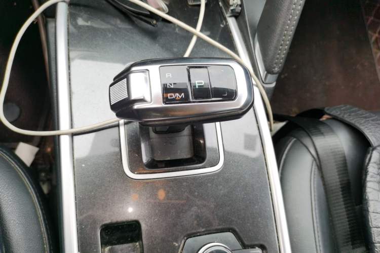 Used Haval H6 2018 Blue Label Sport Edition 1.5T Automatic Two-Wheel Drive Elite Model Gear Lever