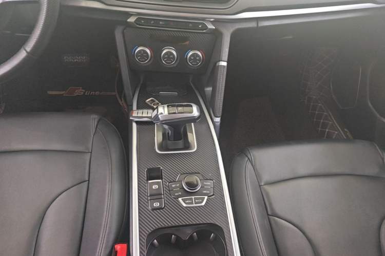 Used Haval H6 2018 Blue Label Sport Edition 1.5T Automatic Two-Wheel Drive Elite Model Gear Lever