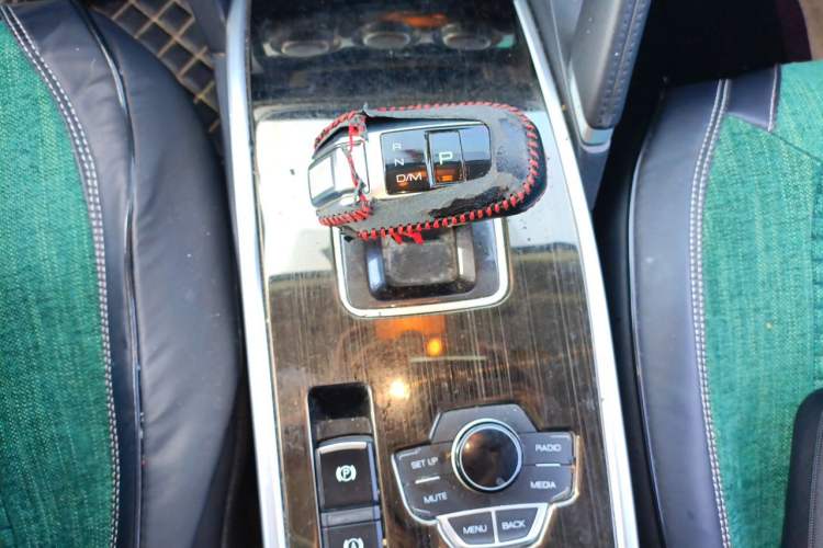 Used Haval H6 2018 Sport Edition 1.5T Automatic Two-Wheel Drive Elite Model China V Standard Gear Lever