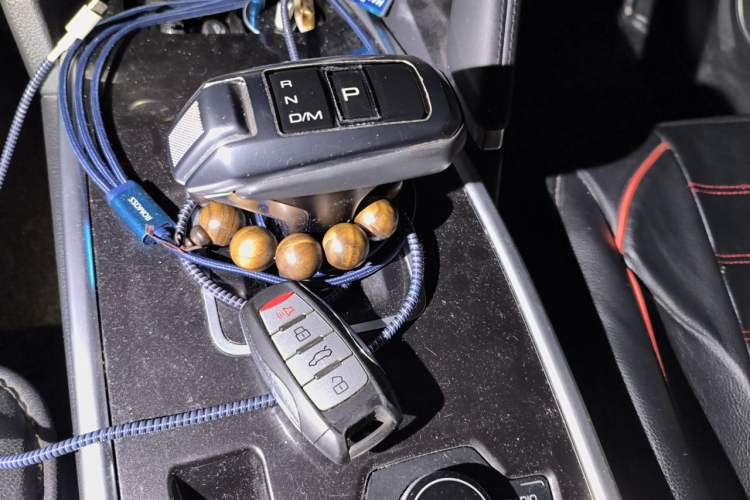 Used Haval H6 2018 Red-Label Sport Edition 1.5T Automatic Two-Wheel Drive Prestige Model Gear Lever