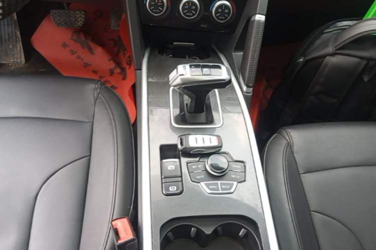 Used Haval H6 2018 Sport Edition 1.5T Automatic Two-Wheel Drive Elite Model China V Standard Gear Lever
