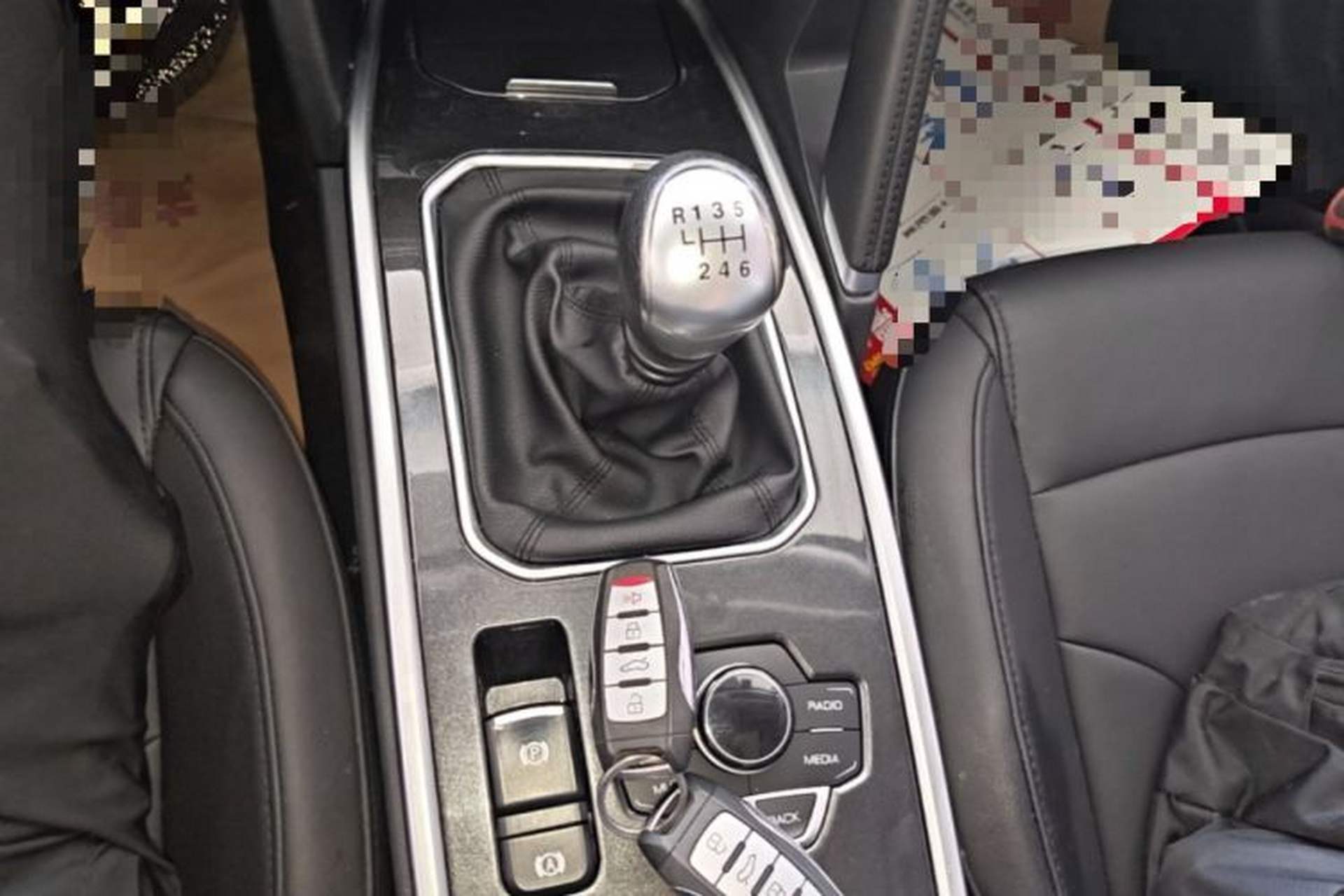 Used Haval H6 2018 Blue Label Sport Edition 1.5T Manual Two-Wheel Drive Elite Model Gear Lever