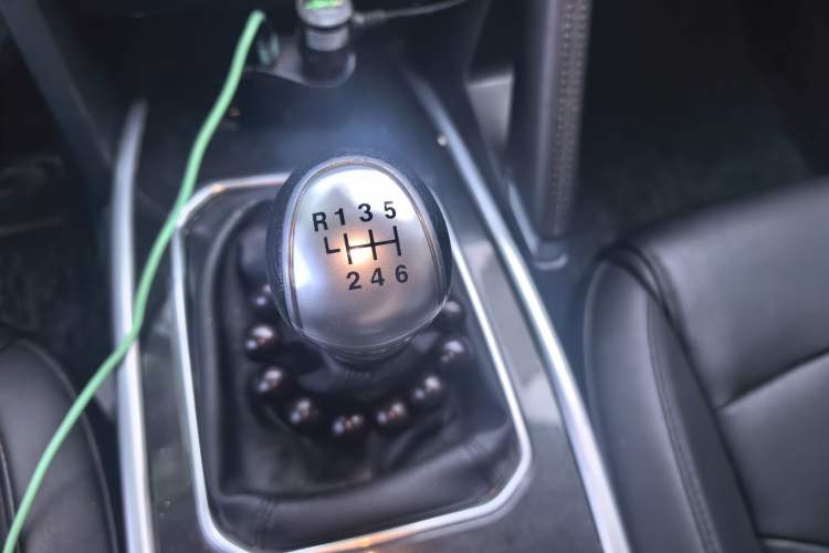 Used Haval H6 2018 Red-Label Sport Version 1.5T Manual Two-Wheel Drive Elite Model Gear Lever