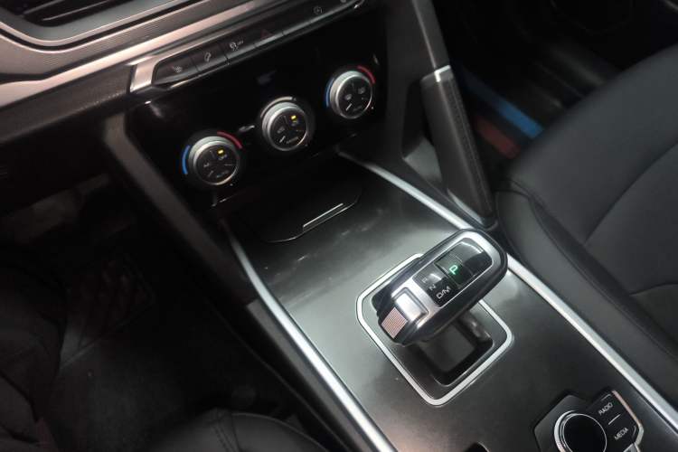 Used Haval H6 2018 Sport Edition 1.5T Automatic Two-Wheel Drive Elite Model China V Standard Gear Lever
