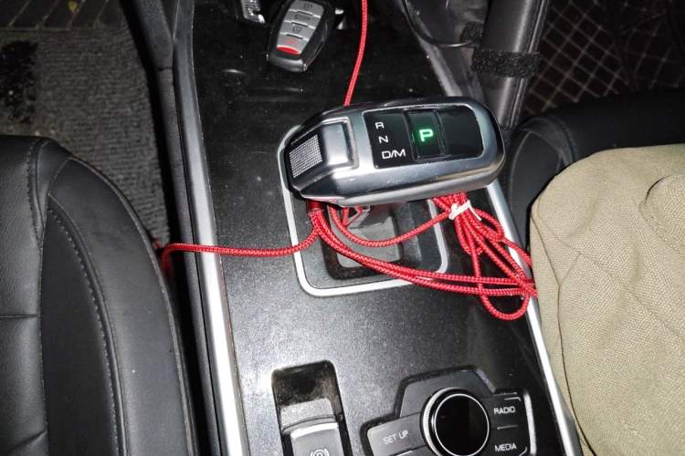 Used Haval H6 2018 Red-Label Sport Edition 1.5T Automatic Two-Wheel Drive Elite Model Gear Lever