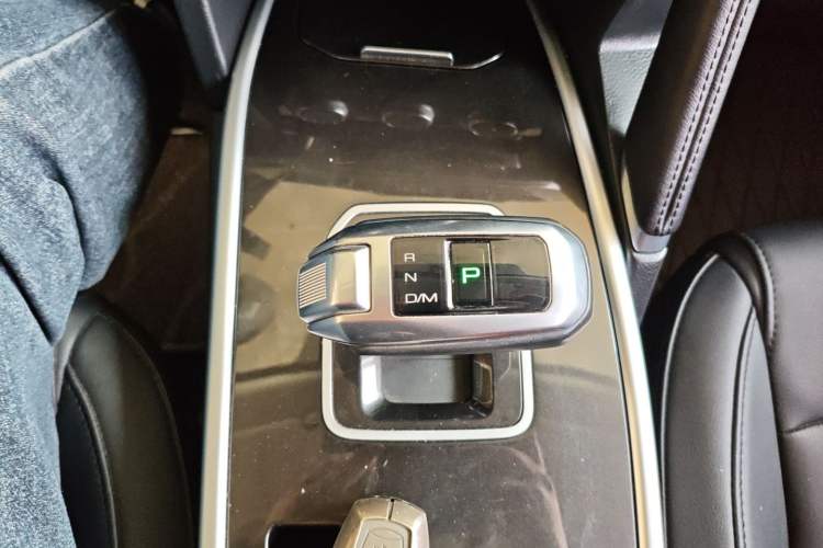 Used Haval H6 2018 Red-Label Sport Edition 1.5T Automatic Two-Wheel Drive Elite Model Gear Lever