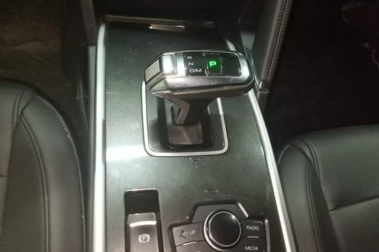 Used Haval H6 2018 Red-Label Sport Edition 1.5T Automatic Two-Wheel Drive Elite Model Gear Lever