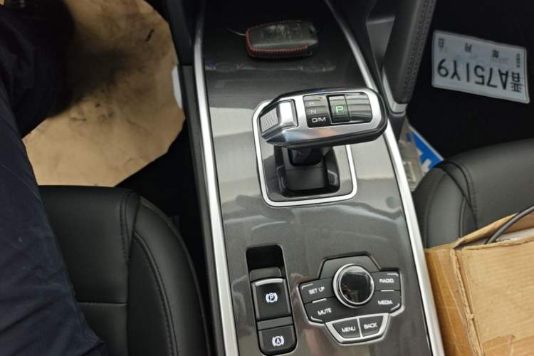 Used Haval H6 2018 Sport Edition 1.5T Automatic Two-Wheel Drive Elite Model China V Standard Gear Lever