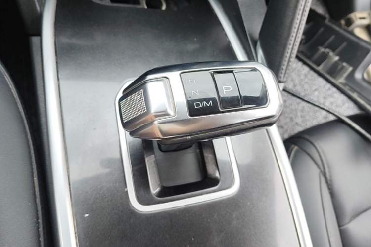 Used Haval H6 2018 Red-Label Sport Edition 1.5T Automatic Two-Wheel Drive Elite Model Gear Lever