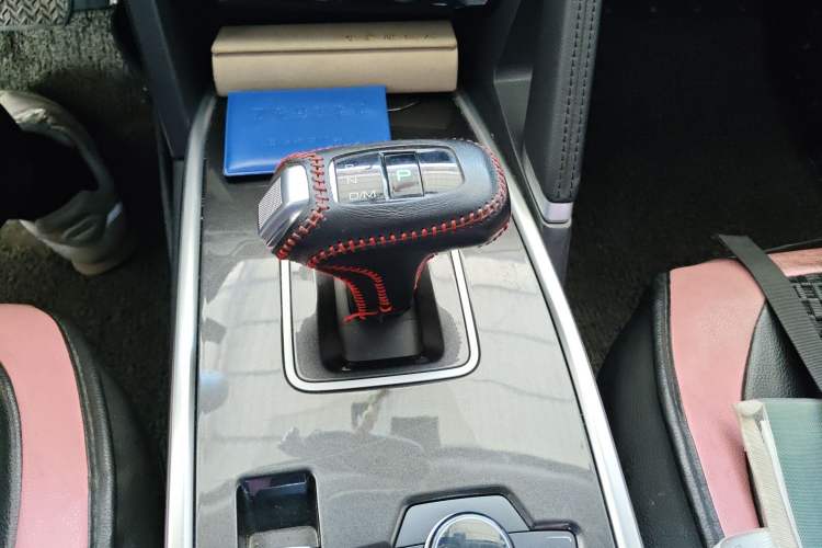 Used Haval H6 2018 Blue Label Sport Edition 1.5T Automatic Two-Wheel Drive Elite Model Gear Lever