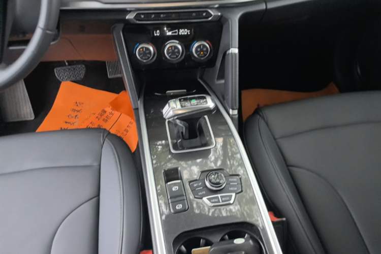 Used Haval H6 2018 Sport Edition 1.5T Automatic Two-Wheel Drive Elite Model China V Standard Gear Lever