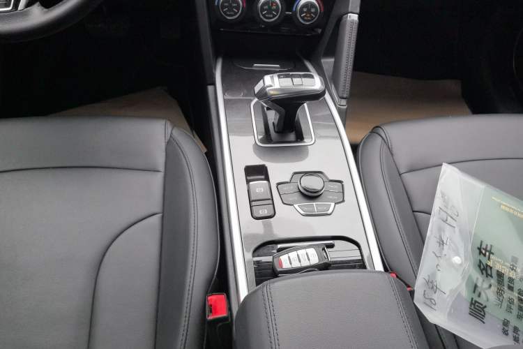 Used Haval H6 2018 Red-Label Sport Edition 1.5T Automatic Two-Wheel Drive Elite Model Gear Lever