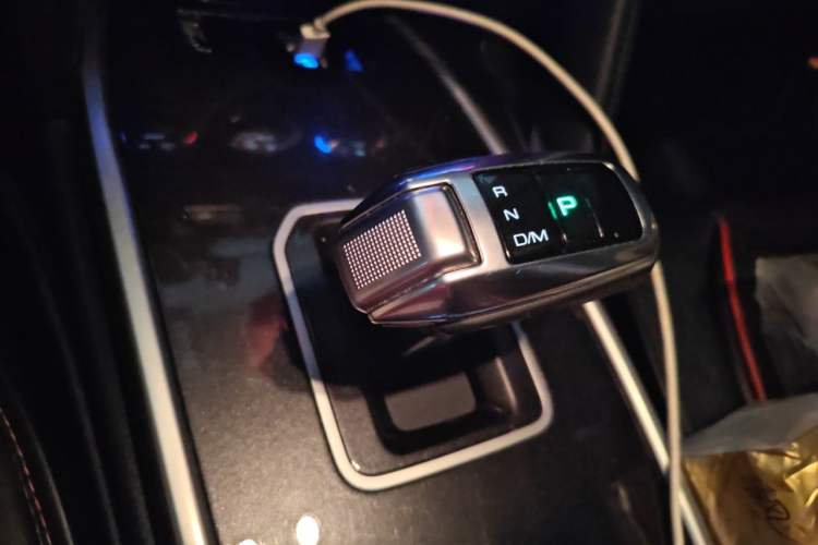 Used Haval H6 2018 Blue Label Sport Edition 1.5T Automatic Two-Wheel Drive Elite Model Gear Lever