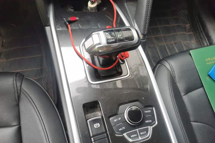 Used Haval H6 2018 Red-Label Sport Edition 1.5T Automatic Two-Wheel Drive Elite Model Gear Lever