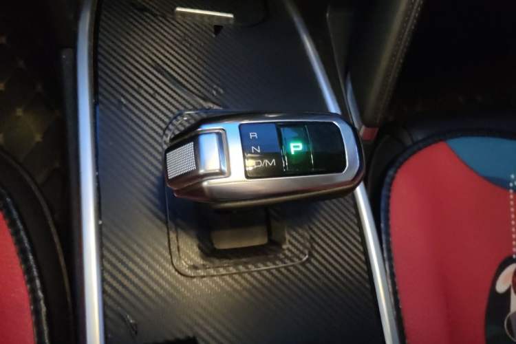 Used Haval H6 2018 Red-Label Sport Edition 1.5T Automatic Two-Wheel Drive Elite Model Gear Lever
