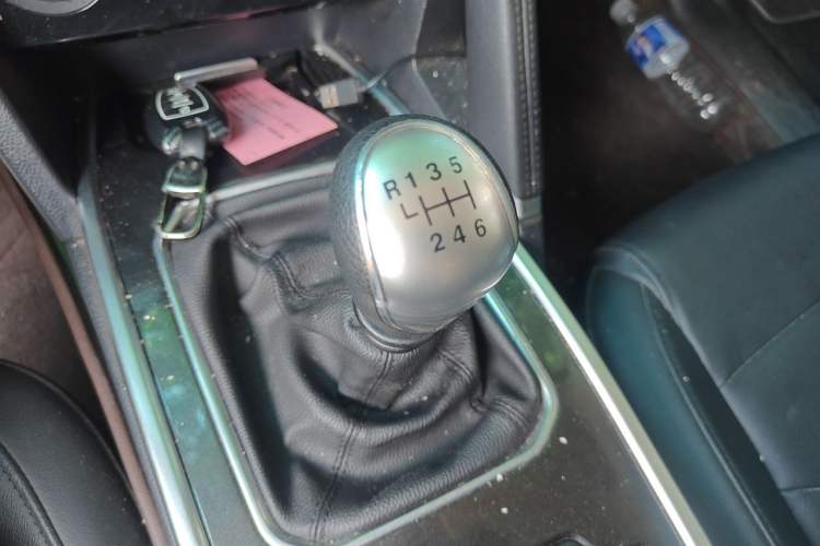 Used Haval H6 2018 Blue Label Sport Edition 1.5T Manual Two-Wheel Drive Elite Model Gear Lever