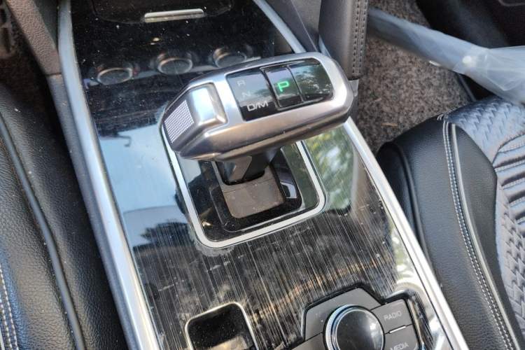 Used Haval H6 2018 Blue Label Sport Edition 1.5T Automatic Two-Wheel Drive Elite Model Gear Lever
